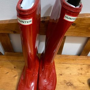Hunter tall red rainboots